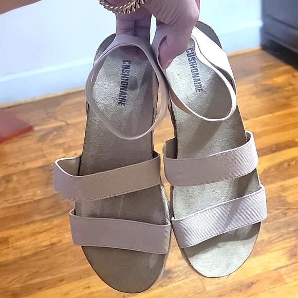 Cushionaire women's sandal size 11w color cram beautiful exelente condition - Picture 1 of 17